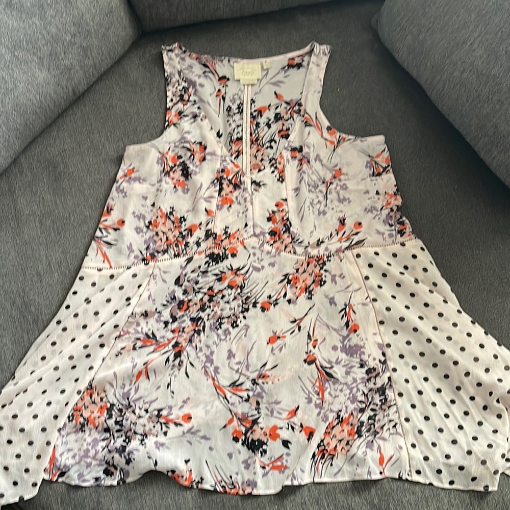 Anthropologie Vanessa Virginia top size medium